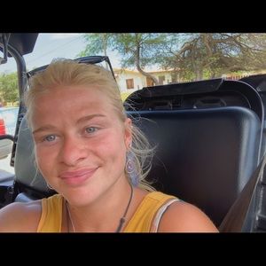 Meet your Posher, Madelyn